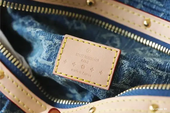First bag Rise High VUITTON LOUIS 0519